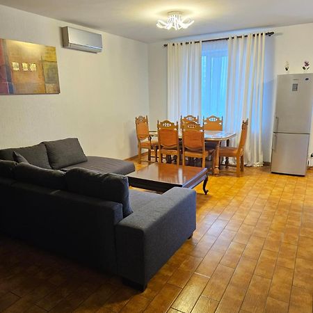 Bulevardul Constantin Negruzzi 2/6 Кишинів Екстер'єр фото